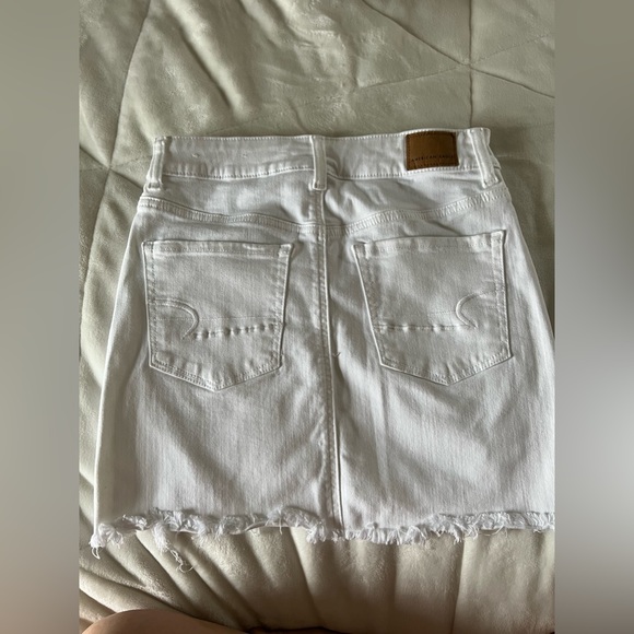 White American eagle mini skirt. - Picture 6 of 6